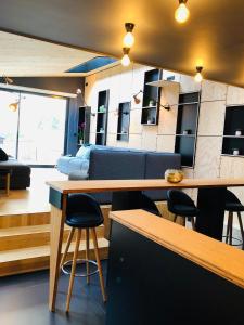 Maisons de vacances Maison d'architecte en plein coeur d'Honfleur avec bain nordique : photos des chambres