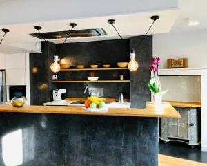 Maisons de vacances Maison d'architecte en plein coeur d'Honfleur avec bain nordique : photos des chambres