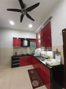 Homestay Fully Aircond Free Wifi Near MITC,UTEM