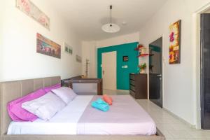 3rd Floor Apartment next to the BeachFront