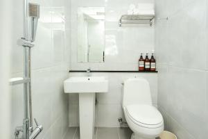 Phòng giường đơn có phòng tắm riêng (Single Room with Private Bathroom)