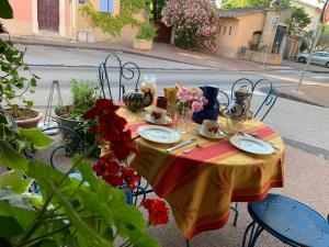 Maisons d'hotes La Sarrasine : photos des chambres