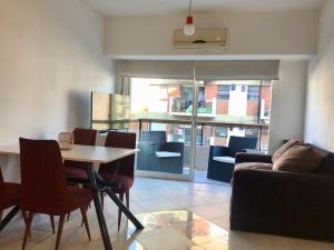 Apartamento Bulnes y Calle Corrientes
