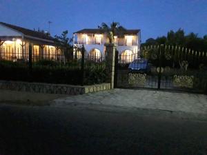 ARTEMIS Studios & Apartments Sidari