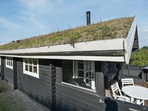 Two-Bedroom Holiday home in Fanø 1