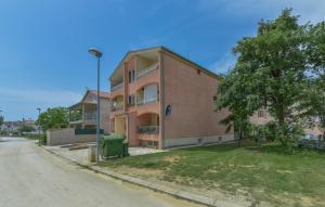 Apartment Kristijan with Balcony