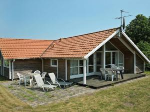 Four-Bedroom Holiday home in Bjert