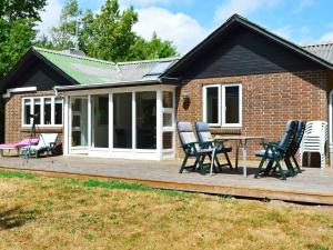 Three-Bedroom Holiday home in Roslev 5