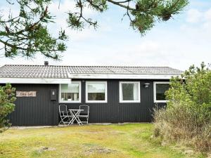 Three-Bedroom Holiday home in Fanø 8