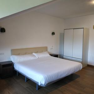 Sabiñanigo Camp & Hotel