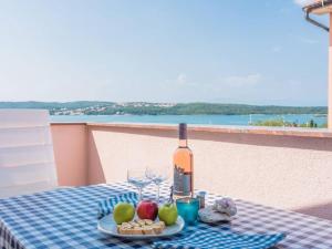 Apartment F-4 Klimno