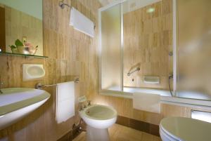 Triple Room room in Parma E Oriente