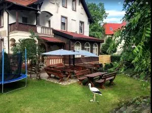 维拉卢纳旅馆 - 博尔库夫