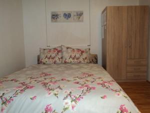 Studio Apartments Ana