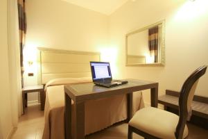 Superior Double or Twin Room room in Hotel Metropolitan