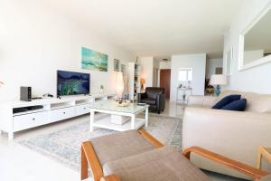 THE TIDES 2bedrooms apt 14th floor WE ARE ON THE BEACH!