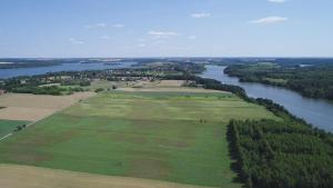 Domki nad jeziorem