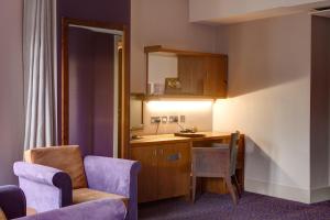 Family Room (2 Adults + 2 Children) room in Osprey Hotel