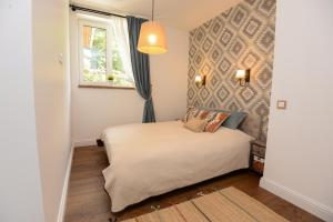 Holiday House Apartments