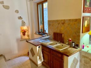 Maisons de vacances Authentique Bijou Coeur d’Orange a 2 pas du Theatre Antique! : photos des chambres