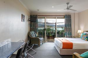 휘트선데이 아일랜드 Sunlit Waters Studio Apartments 3성급 호텔 스위트룸