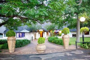 Lalapanzi Hotel & Conference Centre
