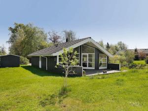 Three-Bedroom Holiday home in Gilleleje 3