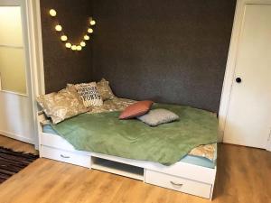 Sunny apartment, 7 min with tram to the Old Town