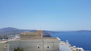 Kafieris View Santorini Greece