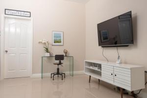 The Crimson Apartment