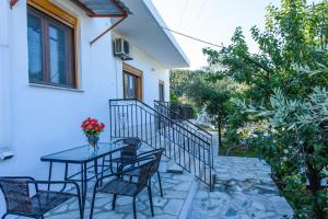 Johnie's Villa Skopelos Greece