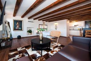 Villa Nea Seaview 3-apartments!