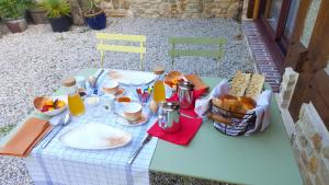 B&B / Chambres d'hotes L'Herbe aux Vaches : photos des chambres