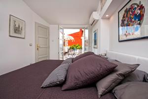 Seaview House Rosali 