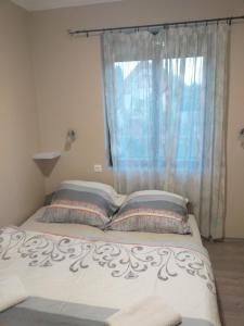 Pipacsos Vendégházak