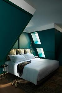 Hotels Hotel Le Ballu : Appartement avec Terrasse