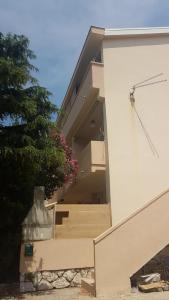 Levant, cosy and modern apartment in Novalja center