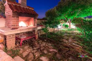 Holiday home with pool, Supetar, Island Brac