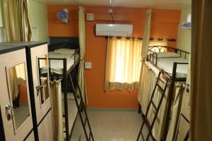 Ashirwad Guest House (Male Only)