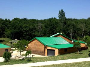 Lodges Les Chalets de Saint Maurice (Dieulefit) : photos des chambres