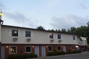 Attican Motel - Attica - Batavia - Warsaw - Darien Lake