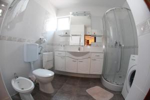 Apartment Yelena Rose West