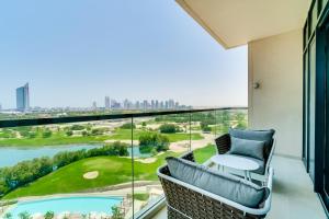 Three Bedroom Apartment City View  room in Vida Emirates Hills Residences