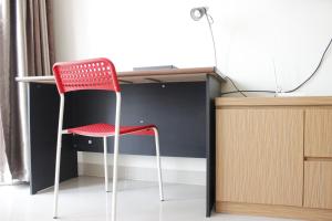 Comfortable Studio at Beverly Dago Apartment near ITB By Travelio