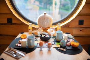 Hotels Le Hameau Des Sens : photos des chambres