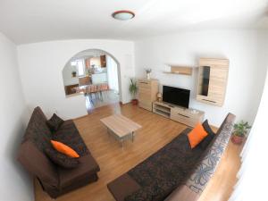 Apartment and Room Borka i Marko