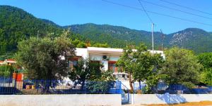 Johnie's Villa Skopelos Greece