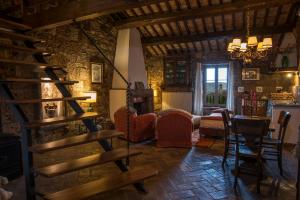 Apartment - Split Level room in Castello Di Proceno Albergo Diffuso In Dimora D'Epoca