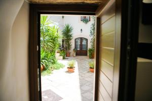 HOME 5 - Giù in Dimora