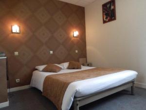 Hotels Hotel L'Esperance Vitre : photos des chambres